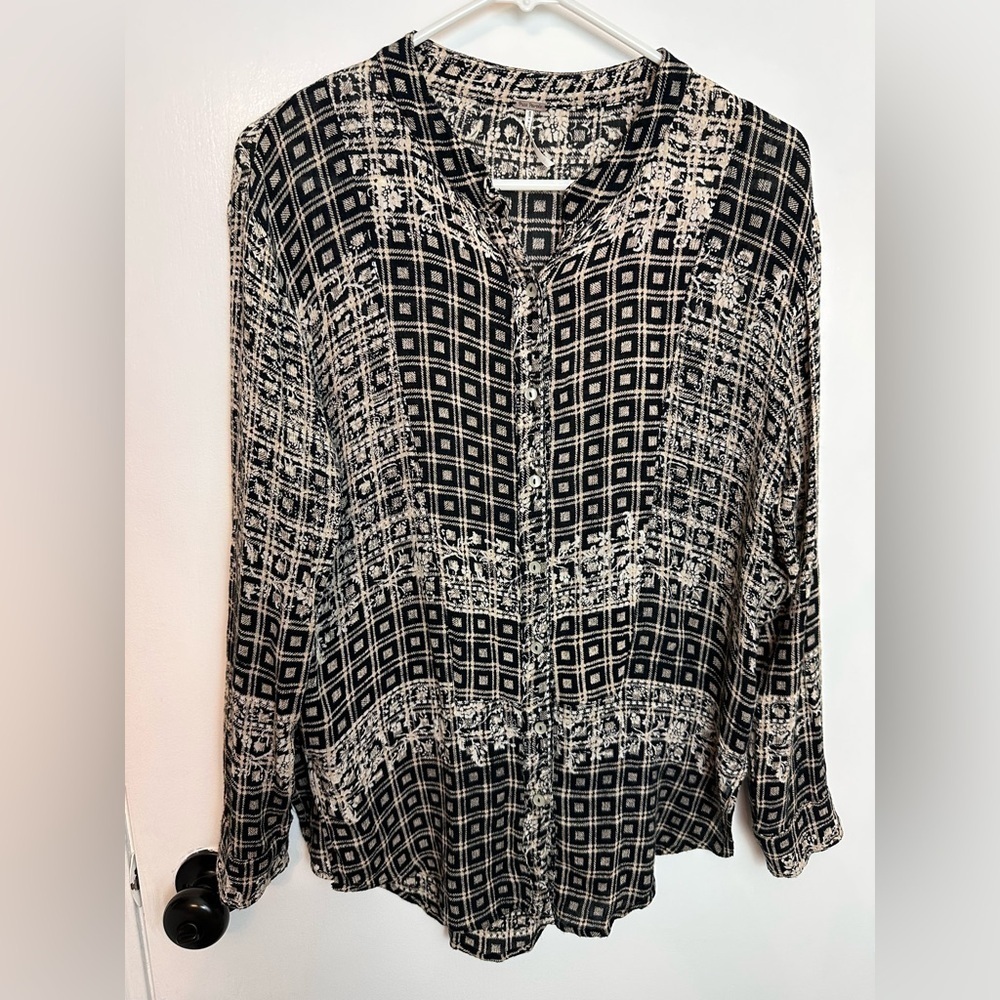 Free People boho flowy long sleeve button down geometric size XS #1591 - Picture 7 of 8